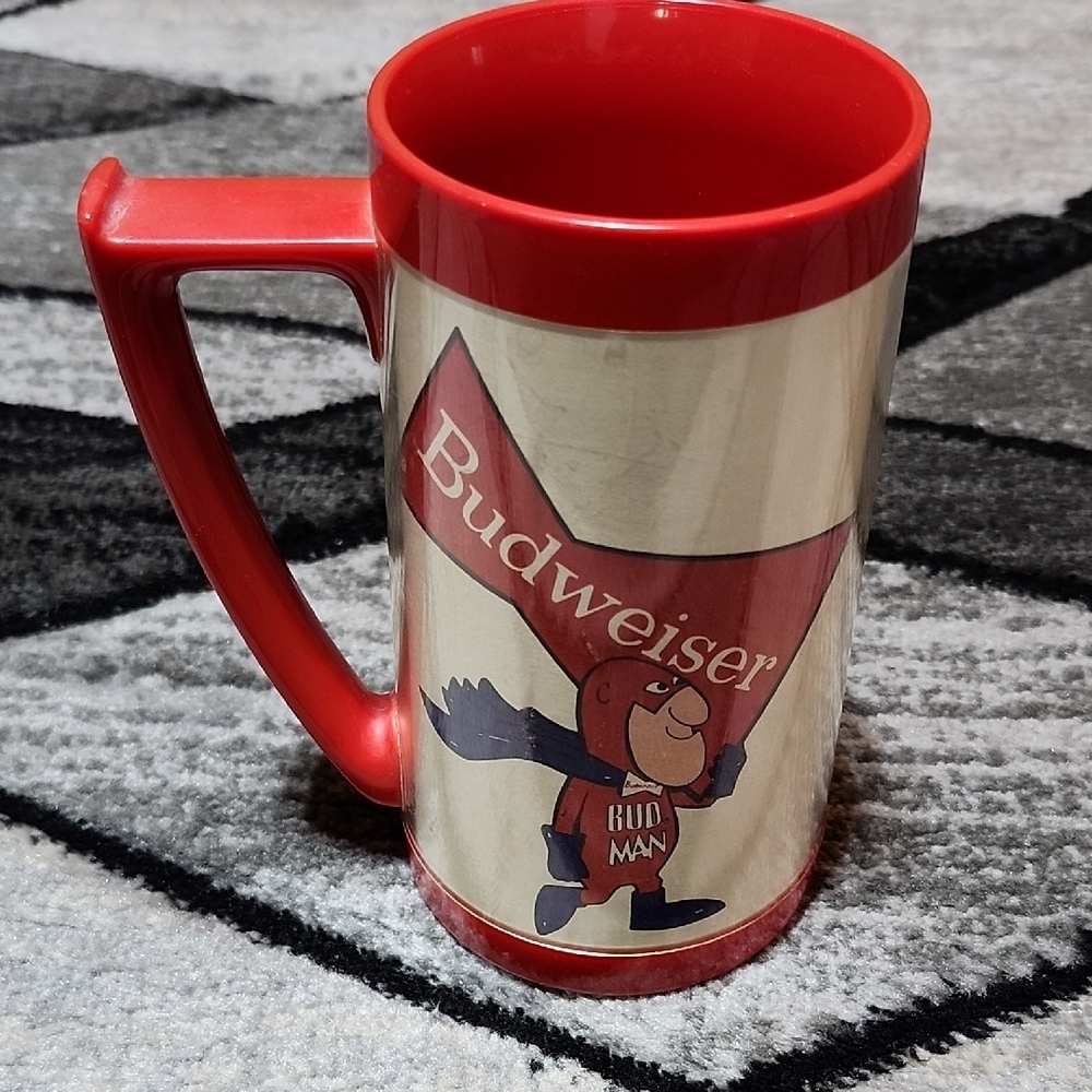 VINTAGE BUDWEISER "BUD MAN" INSULATED PLASTIC THERMO-SERV. MUG COLLECTIBLE